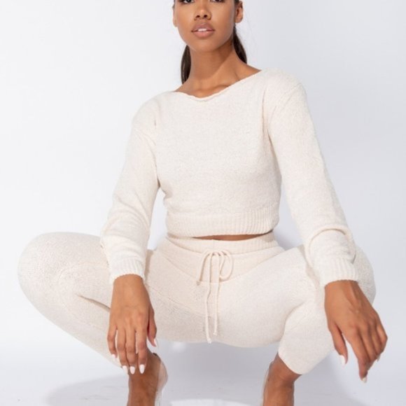 Comfy Life Ivory Chenille Cropped Sweater - Picture 3 of 11